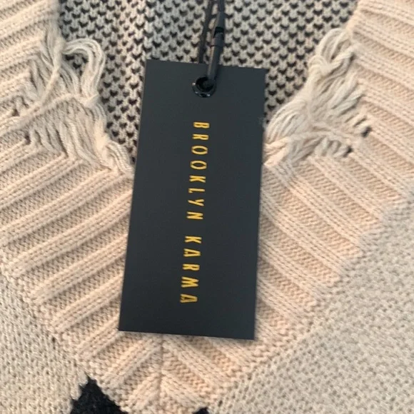 Daisy printed beige sweater size S - Picture 5 of 6